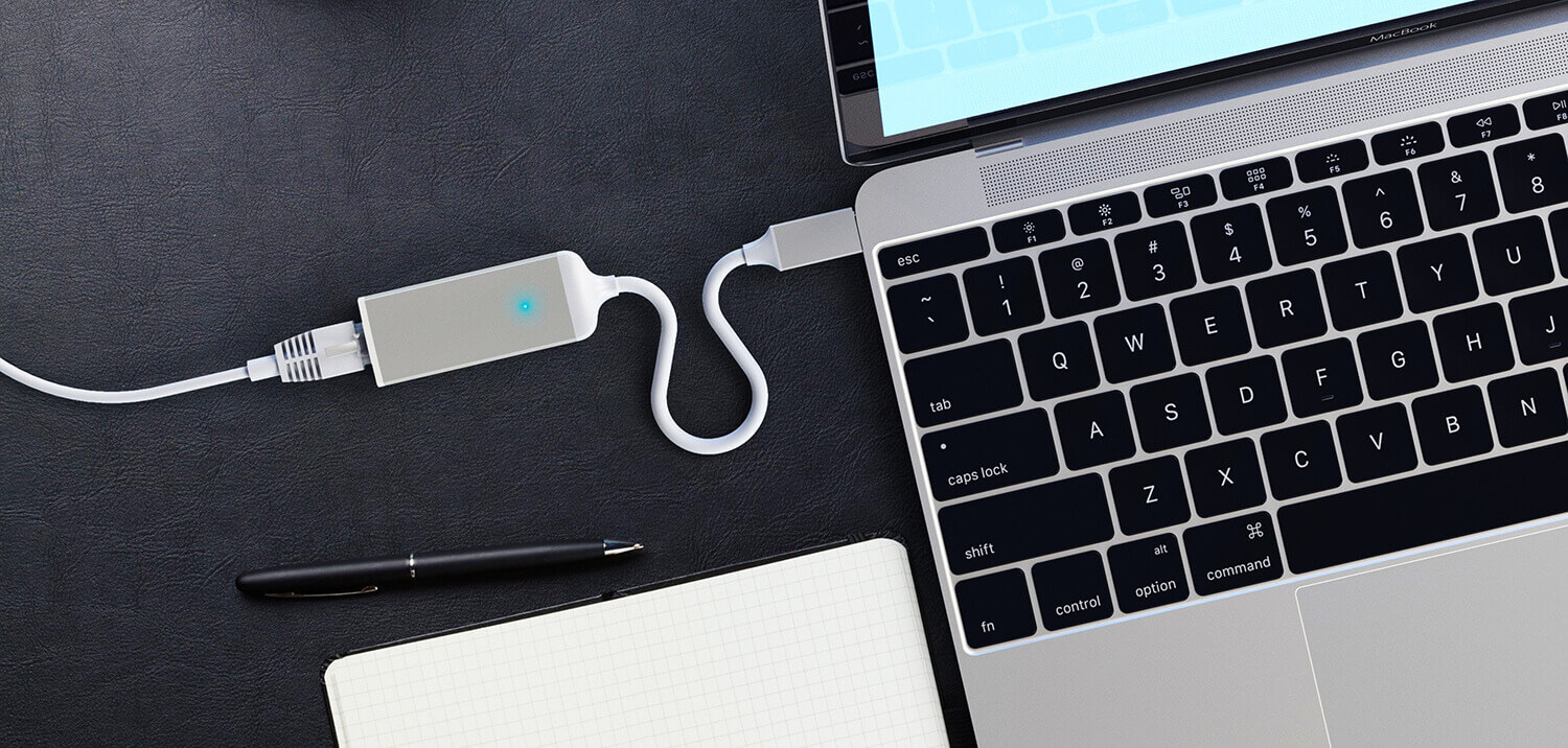 Satechi Type-C Ethernet Adapter подключен к MacBook 12